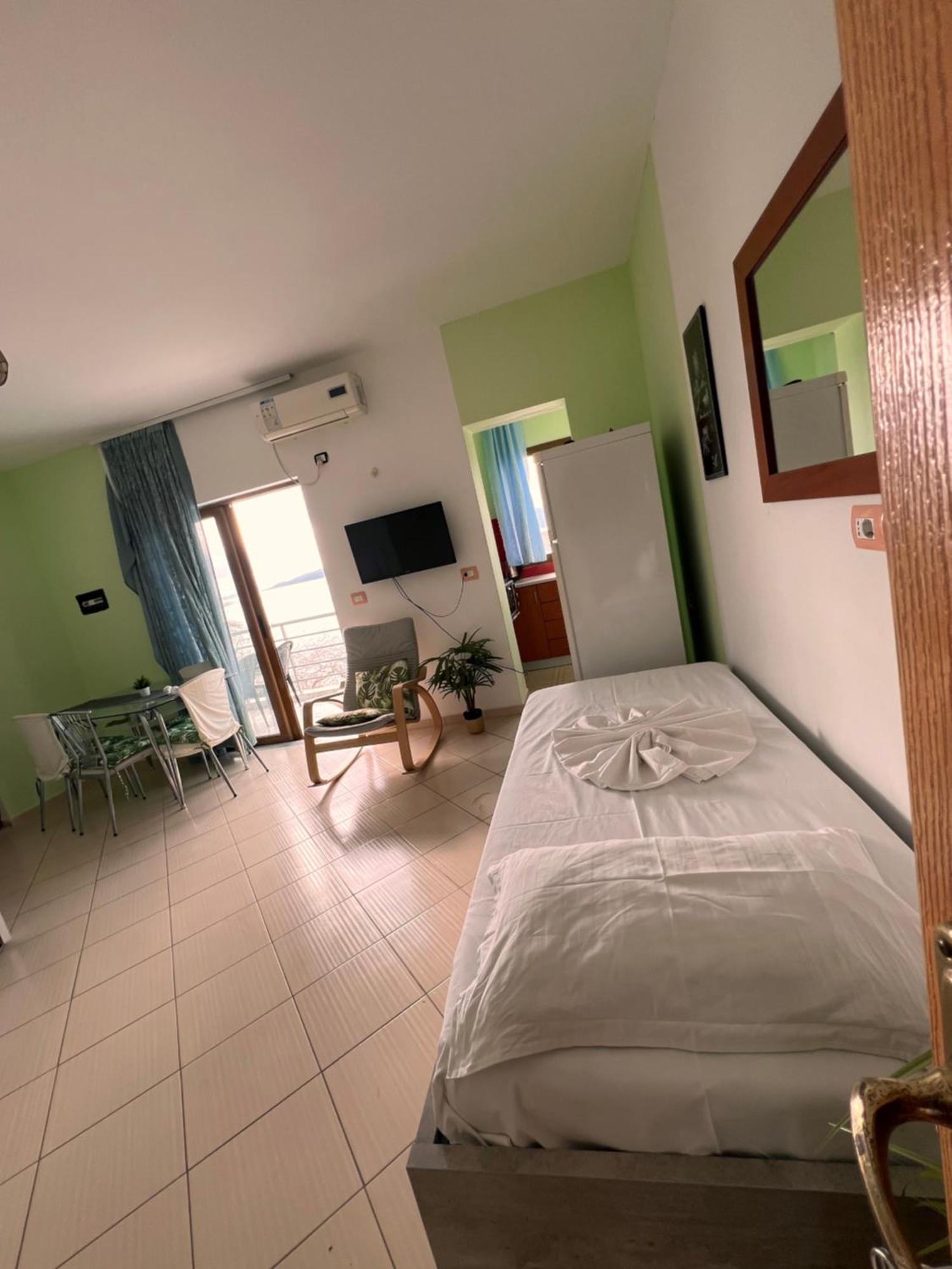 Majki Beach Apartments Саранде Екстериор снимка