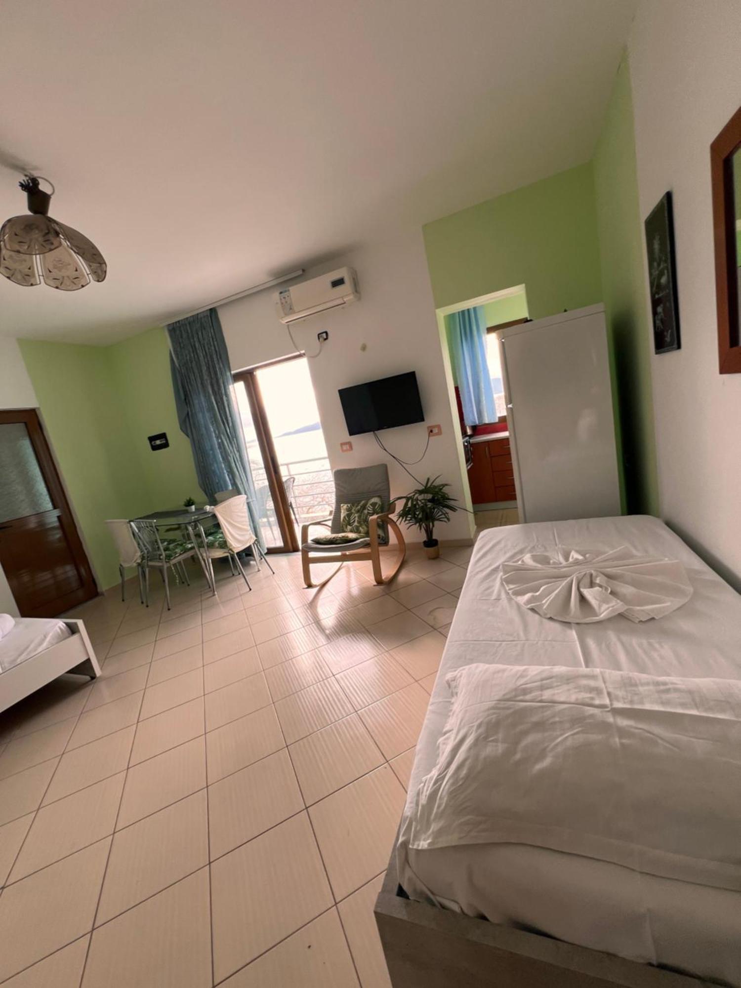 Majki Beach Apartments Саранде Екстериор снимка
