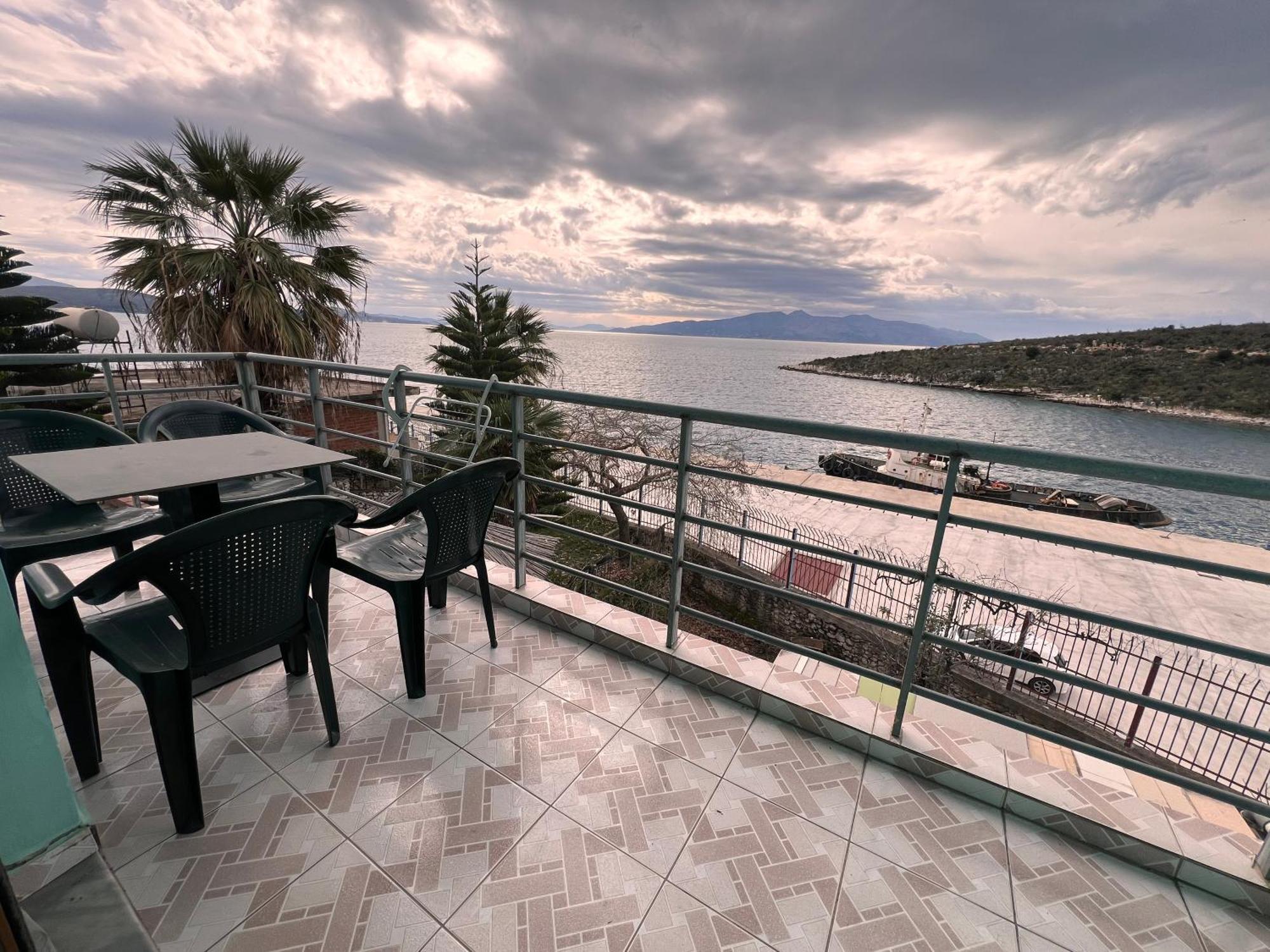 Majki Beach Apartments Саранде Екстериор снимка