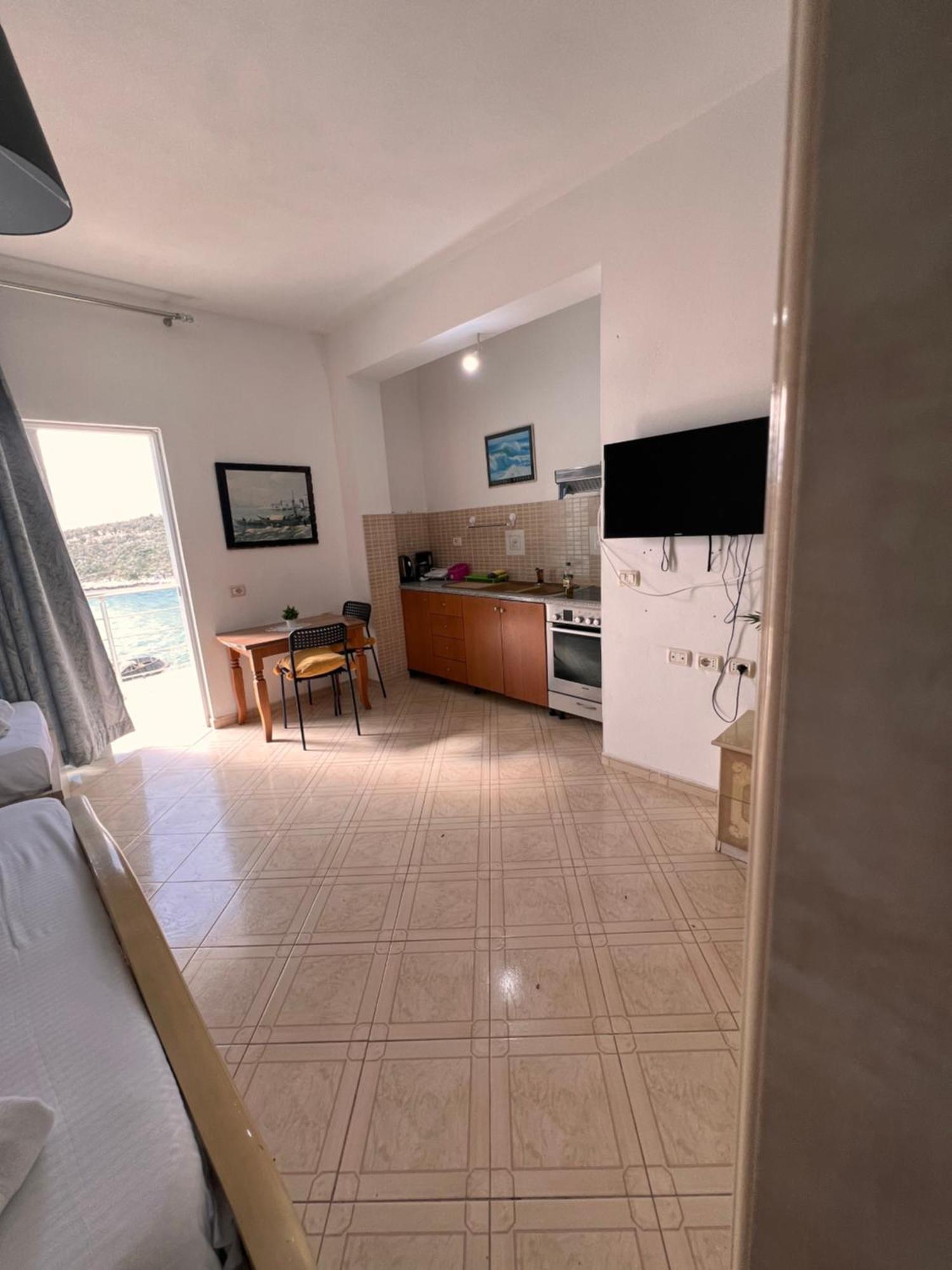 Majki Beach Apartments Саранде Екстериор снимка