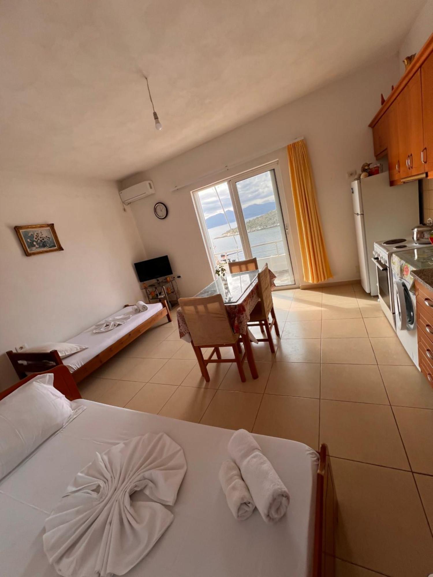 Majki Beach Apartments Саранде Екстериор снимка