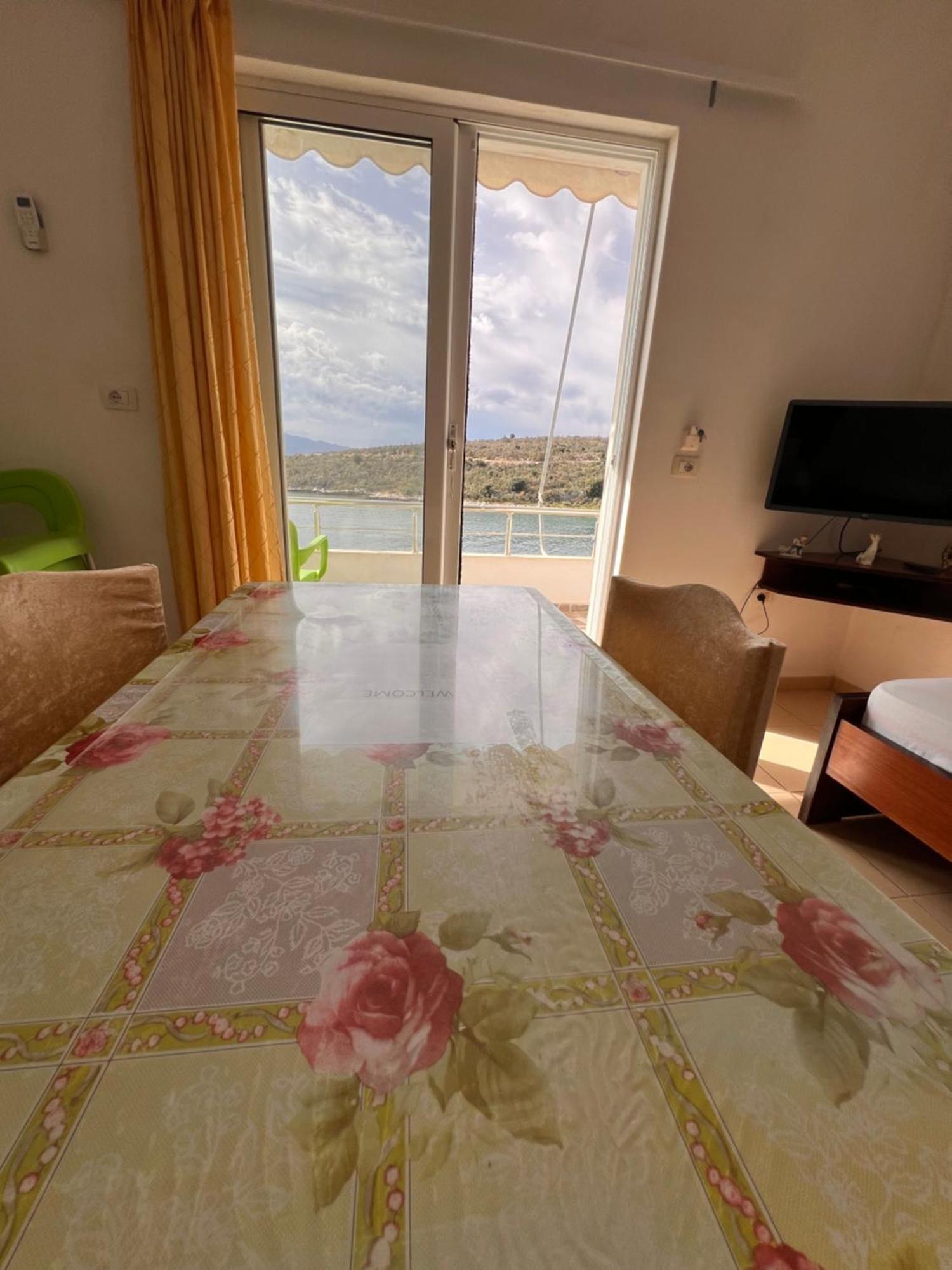 Majki Beach Apartments Саранде Екстериор снимка